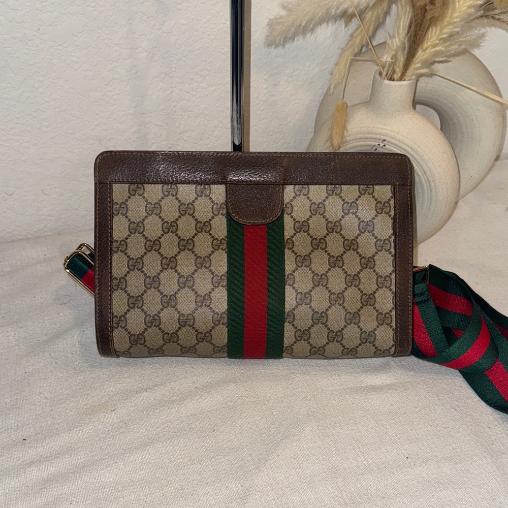 Authentic Gucci Green and Red Crossbody/Clutch Bag